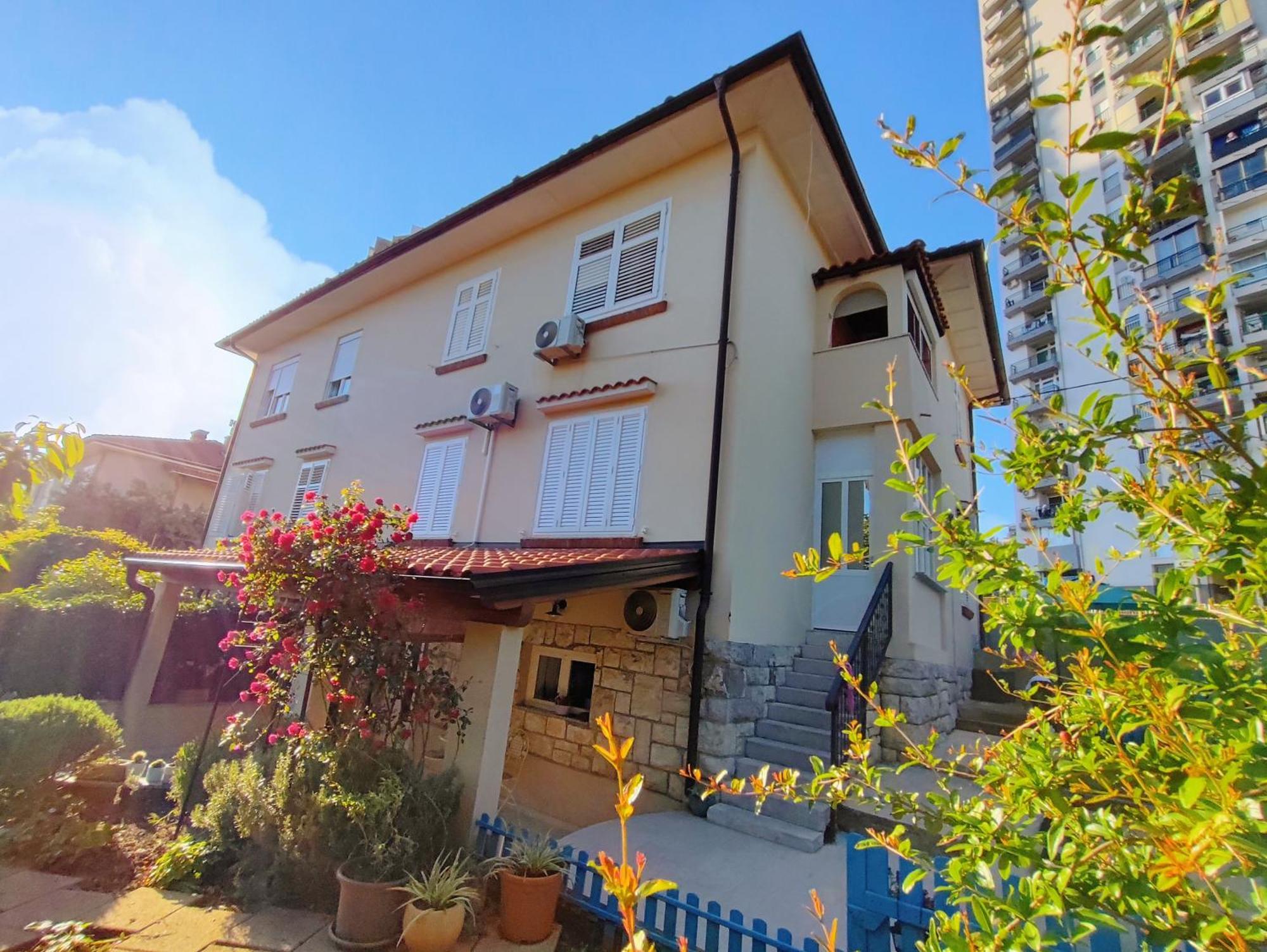 House Apartment Torretta Rijeka Bagian luar foto